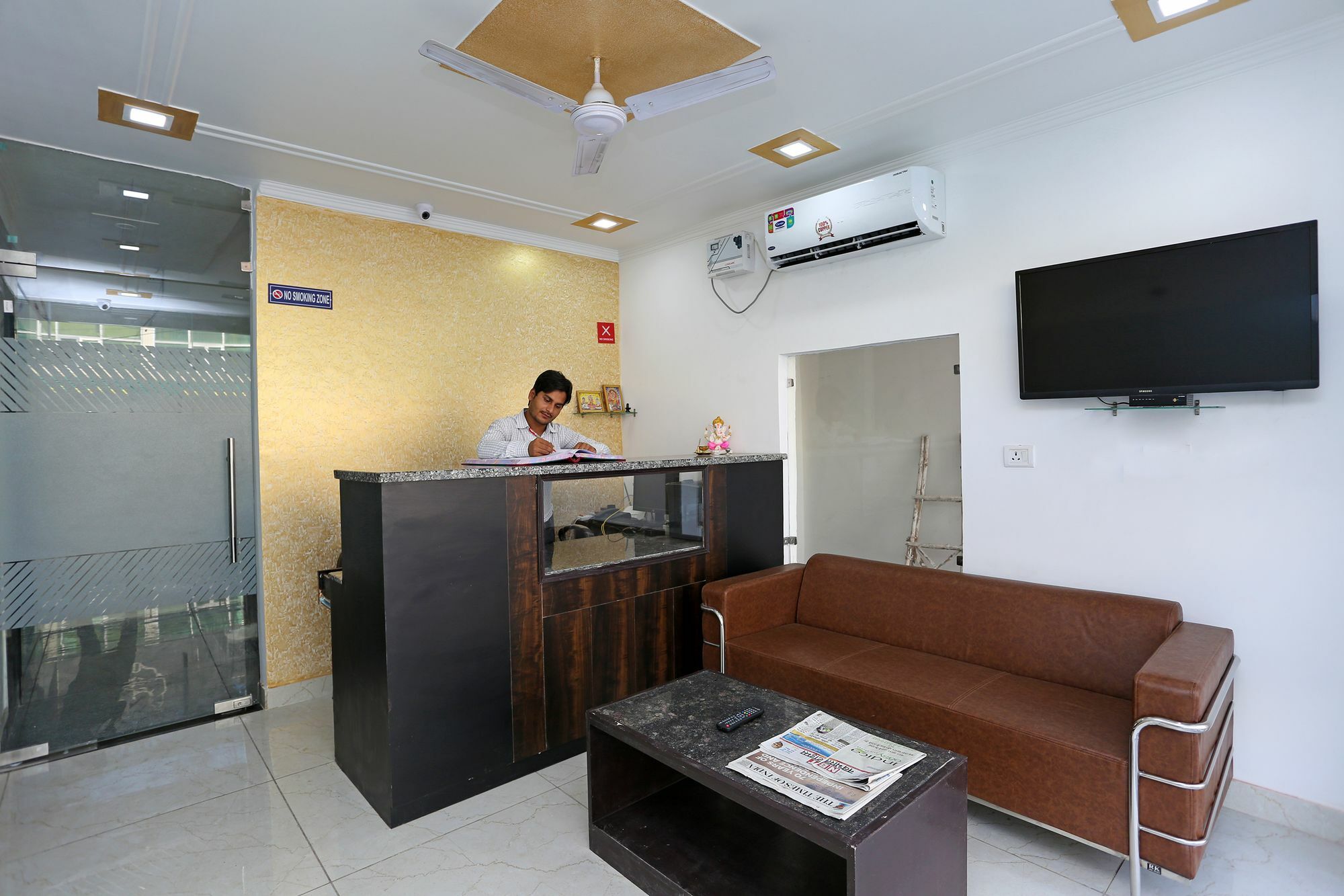 Hotel Aero Stay Nuova Delhi Esterno foto
